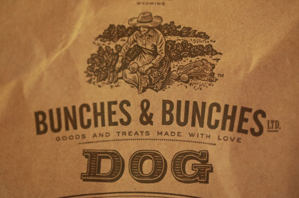 BUNCHES狗粮包装设计