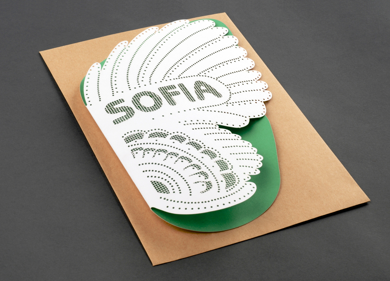 Sofia创意两折页平面广告