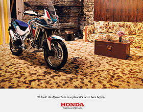 Honda摩托平面广告设计